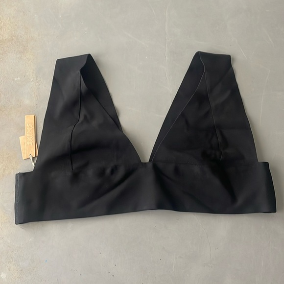 Skims NWT Onyx Knit Swim Deep Plunge Bikini Top Size 3X - Picture 2 of 9